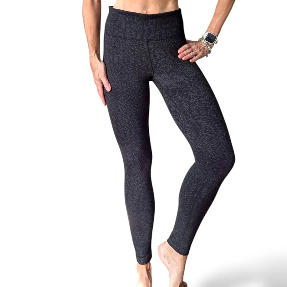 Athleta Salutation High Rise 7/8 Length Black Gray Zig Zag Textured Leggings S